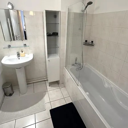 L'essentiel -proche Gare-wifi-parking Prive-2a4pers